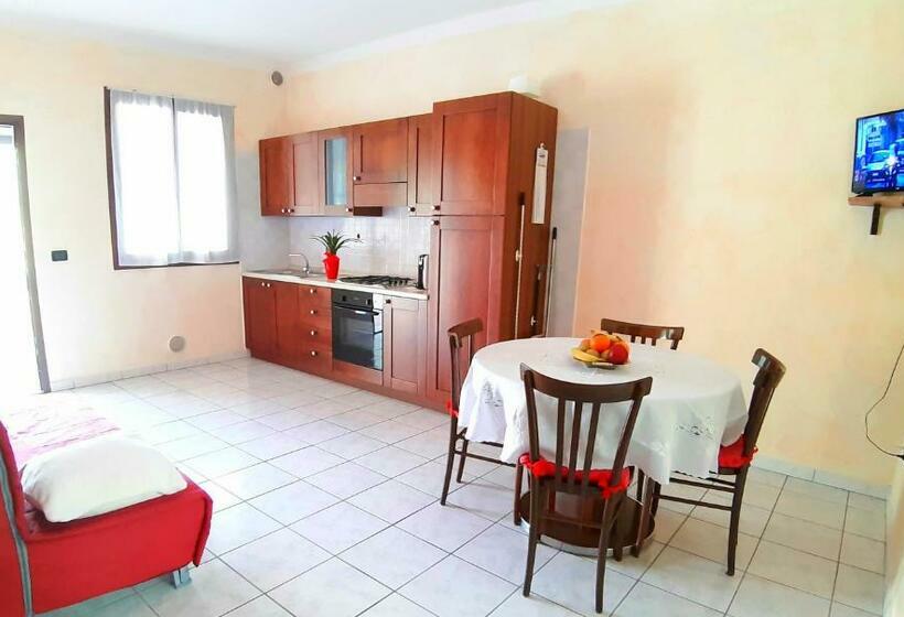 בית מלון כפרי Agriturismo Monte Acuto   Natura, Mare & Relax In Piscina