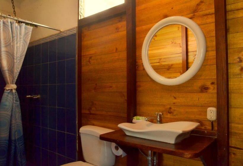 酒店 Cabinas La Playa