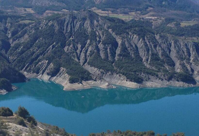 فندق De La Poste