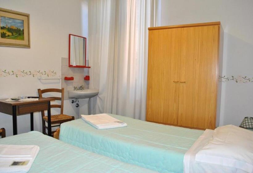 فندق La Lanterna Di Guiglia