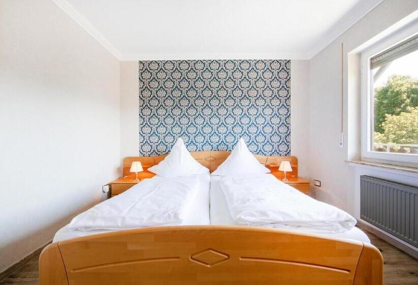 ホテル Landgasthaus Zum Kreuzberg