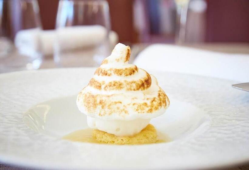 ホテル Le Place Neuve