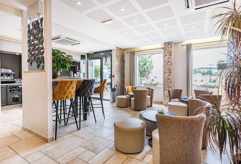 ホテル Le Place Neuve