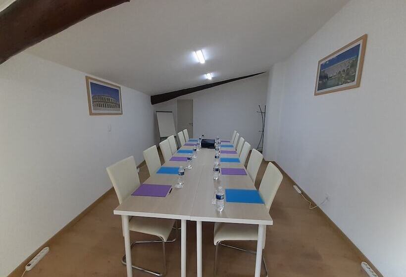 בית מלון כפרי Logis Hôtel Restaurant Le Clos Des Capitelles