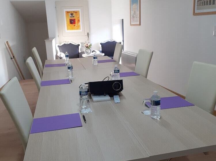 בית מלון כפרי Logis Hôtel Restaurant Le Clos Des Capitelles