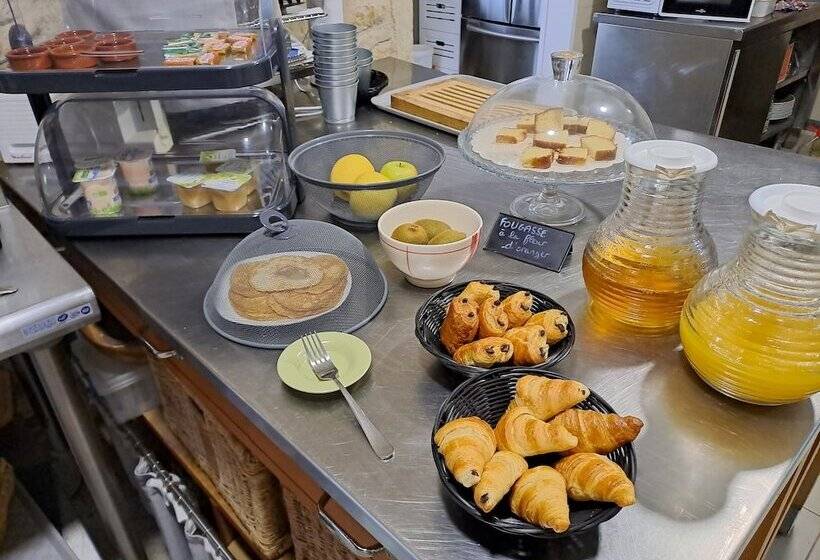 בית מלון כפרי Logis Hôtel Restaurant Le Clos Des Capitelles