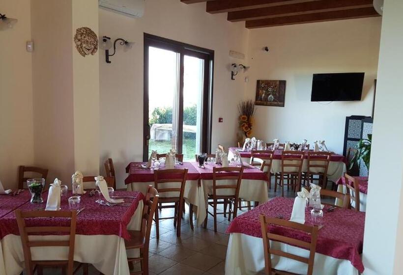 בית מלון כפרי Oasi Di Francesca