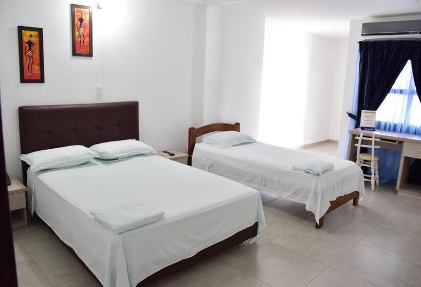 Отель Plaza Real Montelíbano