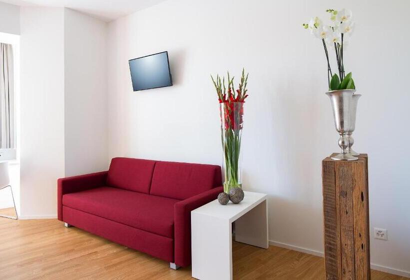 ホテル Restaurant Rhy