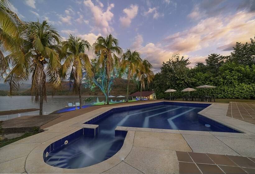 בית מלון כפרי San Marcelino De Las Rosas