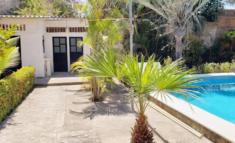 فندق Villas Del Monteón