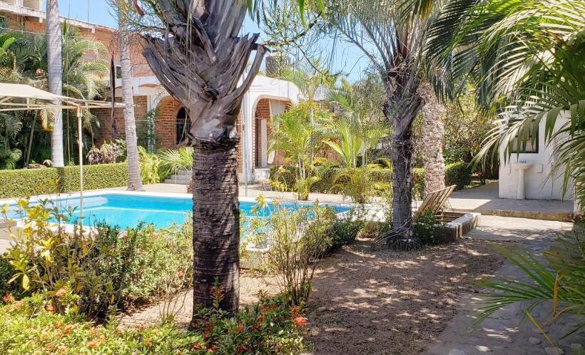 فندق Villas Del Monteón