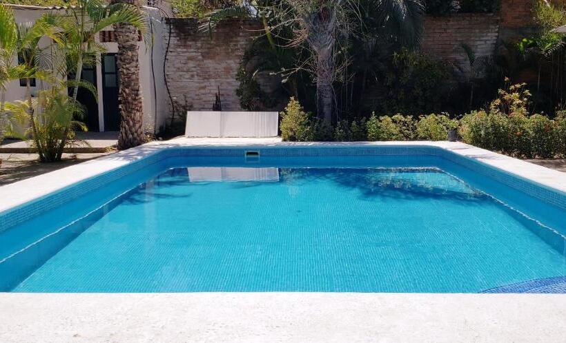 فندق Villas Del Monteón