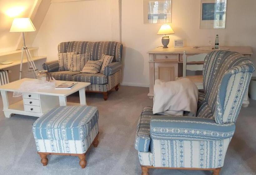 Landsitzhotel Und Seminarium Peterhof