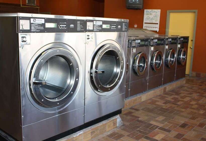 فندق على الطريق Gateway Inn