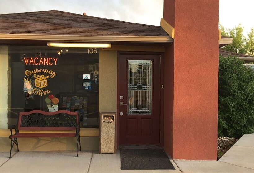 فندق على الطريق Gateway Inn