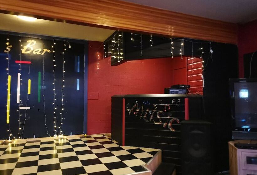 Мотель Manitou Motor Inn