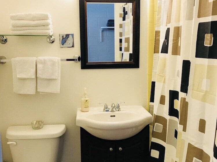 Мотель Manitou Motor Inn