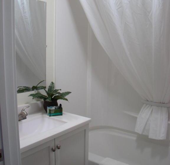 فندق على الطريق Paddock Inn