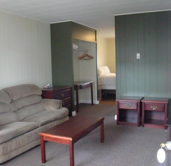 فندق على الطريق Paddock Inn