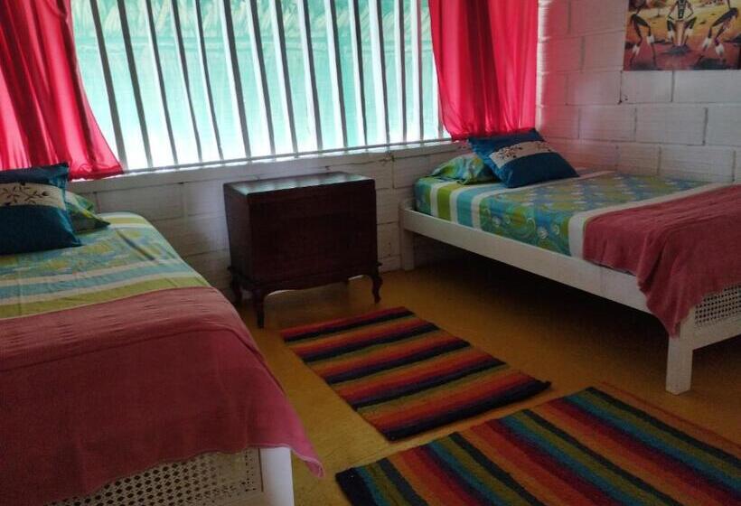 پانسیون Antara Del Mar