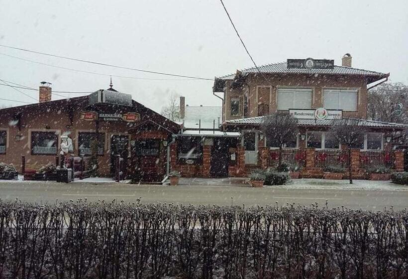 ペンション Barna Bár Motel&apartman