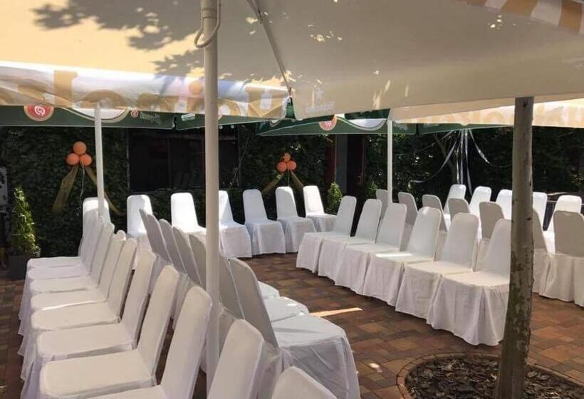 ペンション Barna Bár Motel&apartman