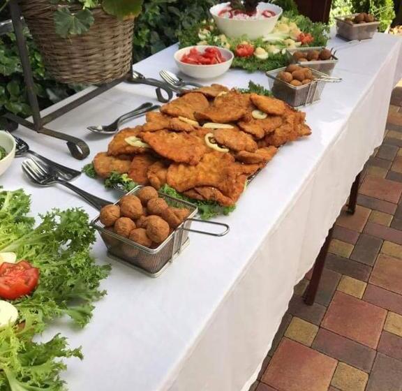 ペンション Barna Bár Motel&apartman