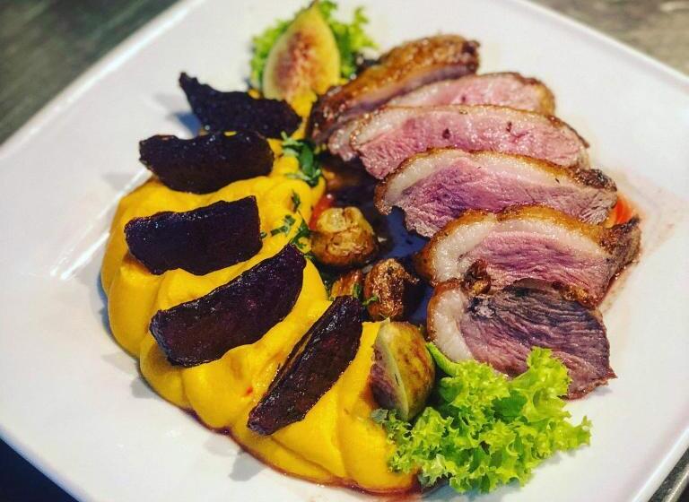 ペンション Barna Bár Motel&apartman