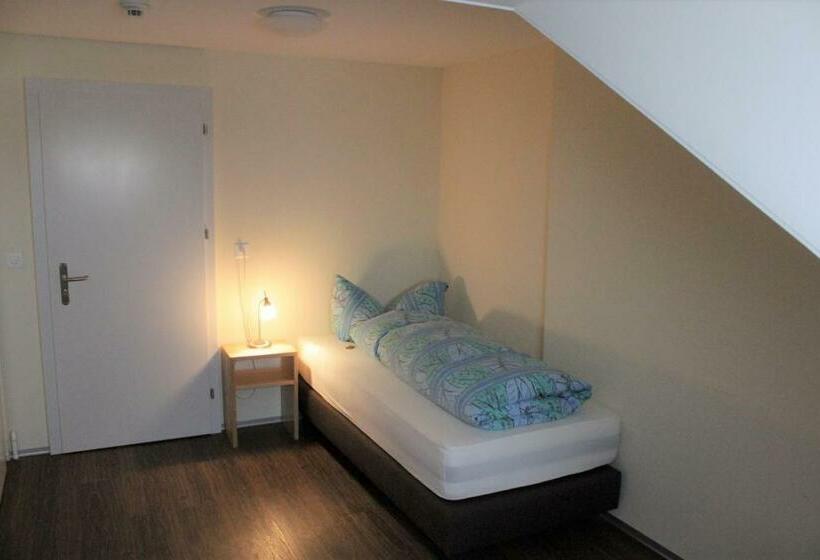 פנסיון Burgbühl