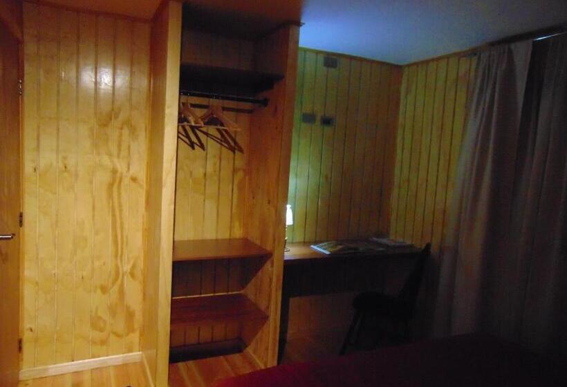 פנסיון Cafe & Hostal Acurruka