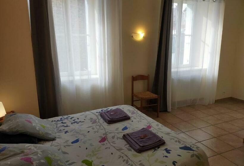 ペンション Chambres D'hôtes De L'auberge L'astrassadou