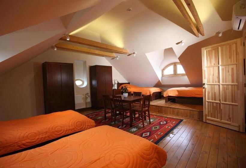 Пансион Csodarabbik útja Fogadó