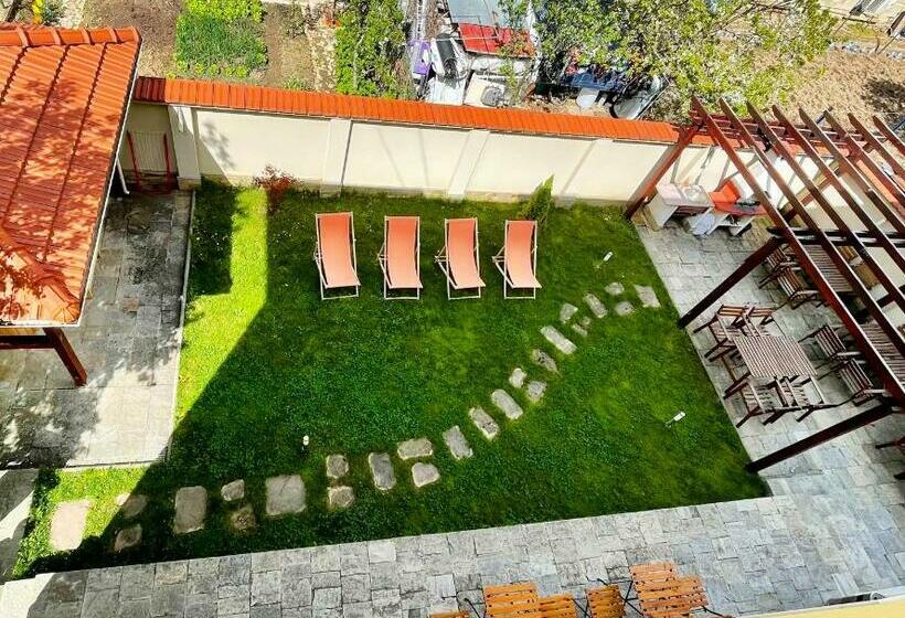 פנסיון Da Vinci Guesthouse