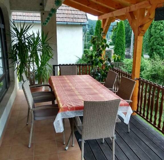 ペンション Gesztenyes Vendeghaz