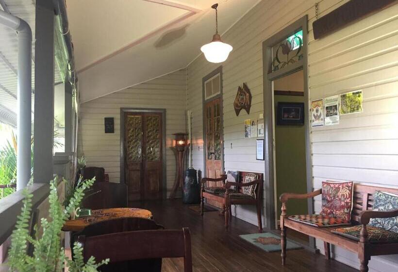 פנסיון Grey Gum Lodge