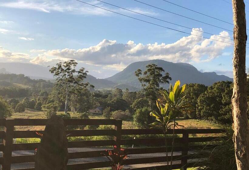 פנסיון Grey Gum Lodge