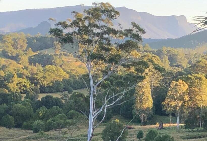 פנסיון Grey Gum Lodge