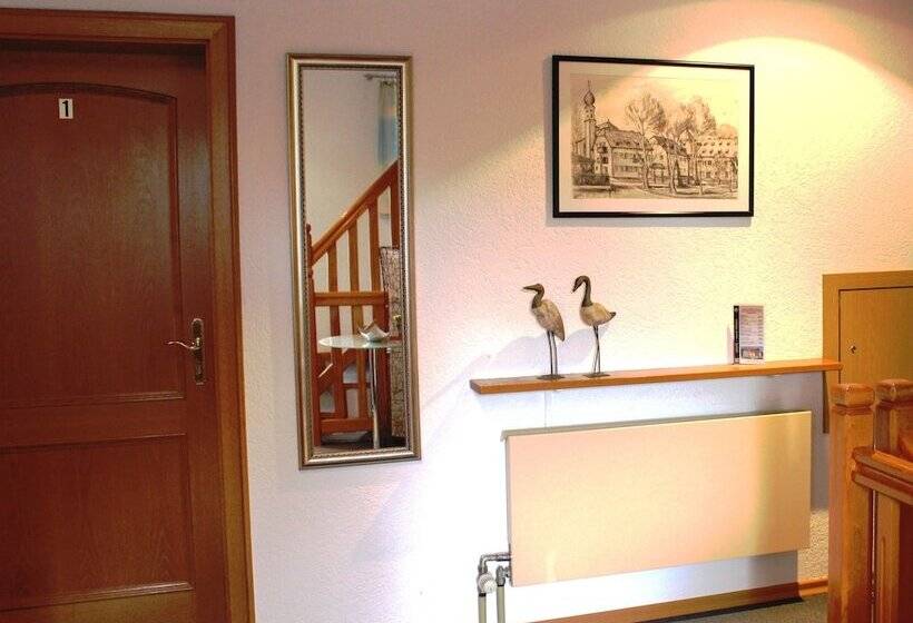 펜션 Gäste Haus Rösch