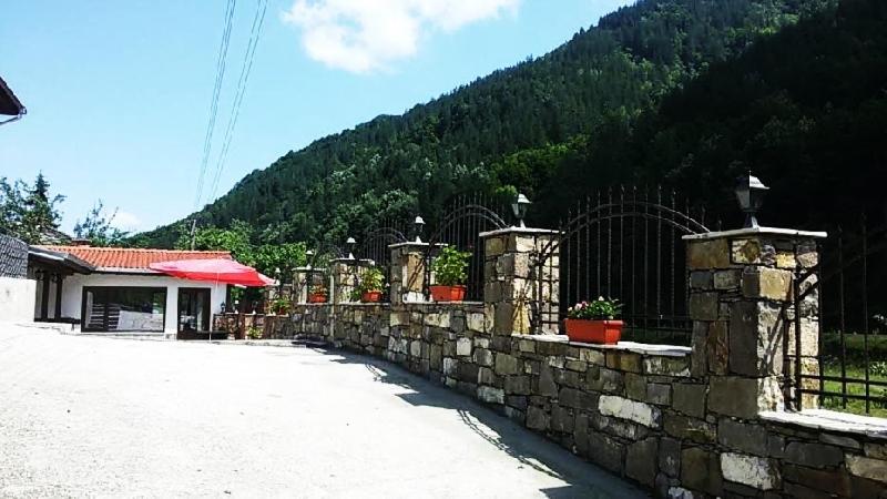 פנסיון Guest House Ivan