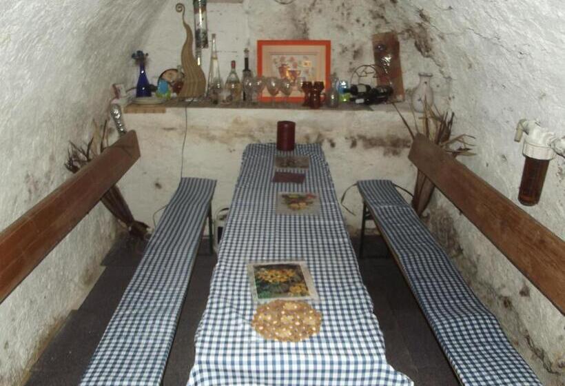 Пансион Guest House Leona