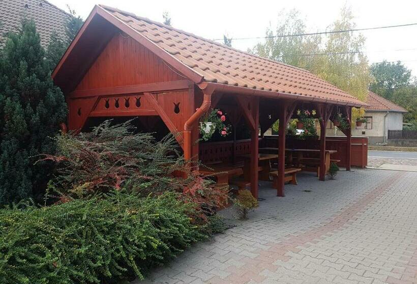 פנסיון Harsona Fogadó