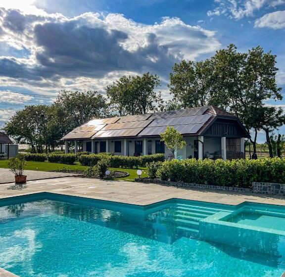 פנסיון Leveleki Vendégház   Egeres Tanya