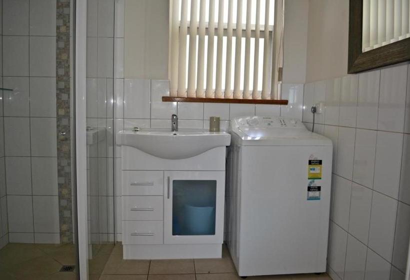 פנסיון Longbeach Apartments