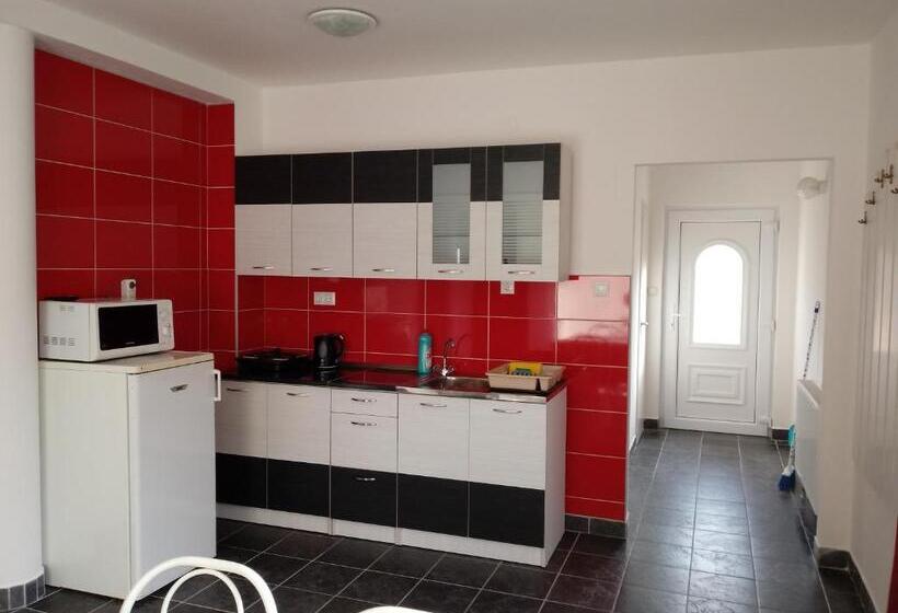 بنسيون Napsugár Vendégház