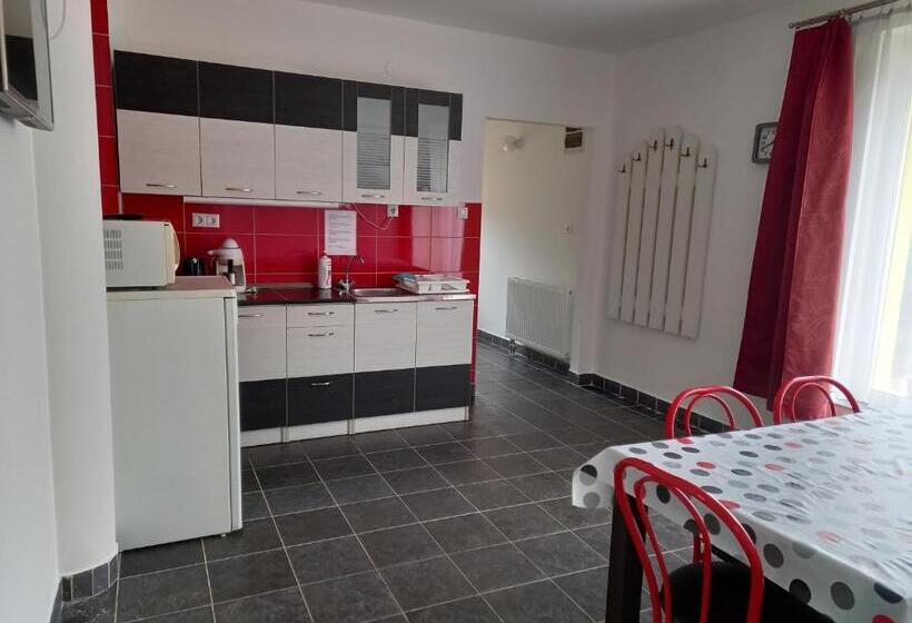 بنسيون Napsugár Vendégház