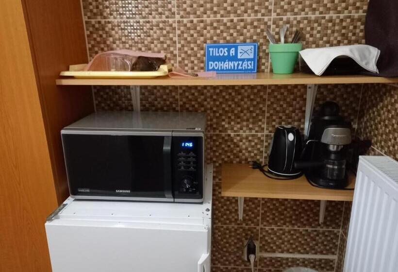 بنسيون Napsugár Vendégház