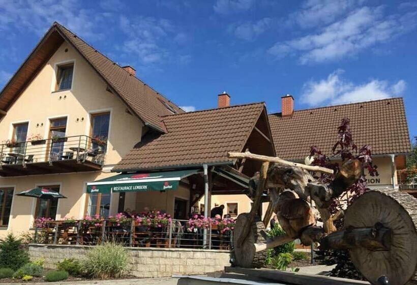 Пансион Penzion A Restaurace Lemberk
