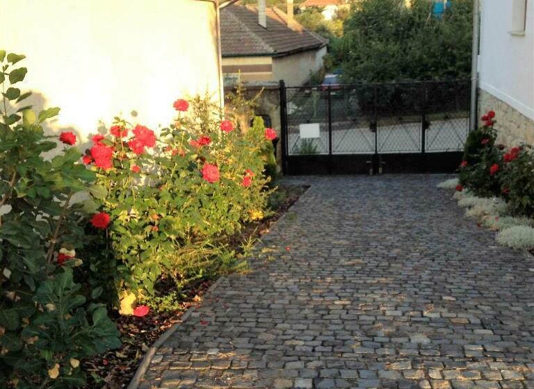 פנסיון úrágya Vendégház