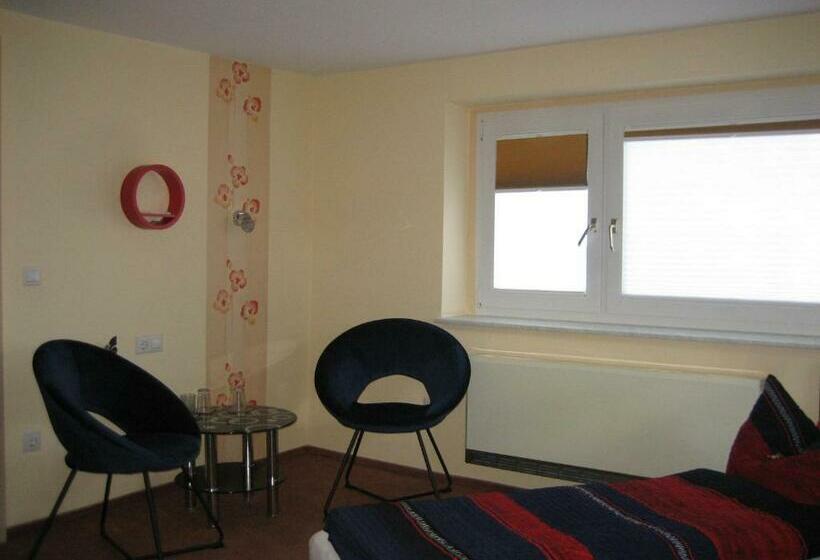 ペンション Schusters Lindenhof